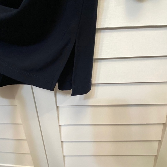 *FINAL Price* Anne Klein tunic length blouse navy with metal collar detail - Picture 2 of 7